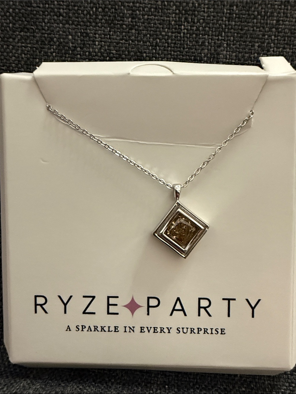 Ryze Party .925 sterling Silver Pendant Necklace